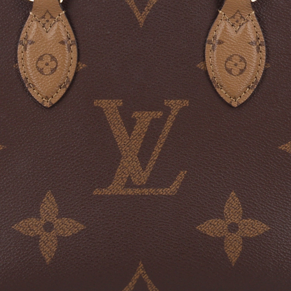 Reverse Monogram Giant Onthego Bb Handbag
