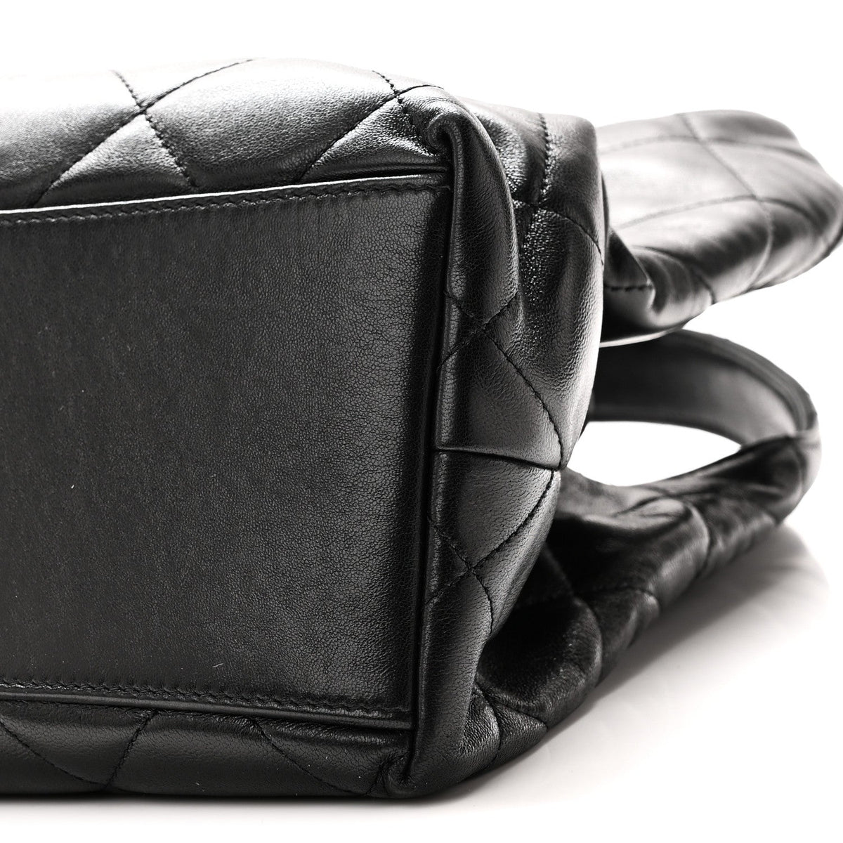 Quilted Lambskin Handbag - Black