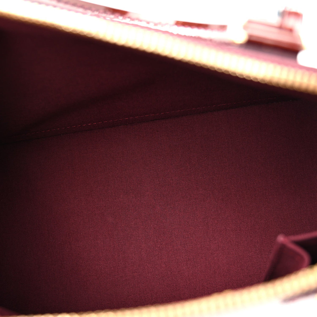 Vernis Alma Pm Amarante Amarante Handbag