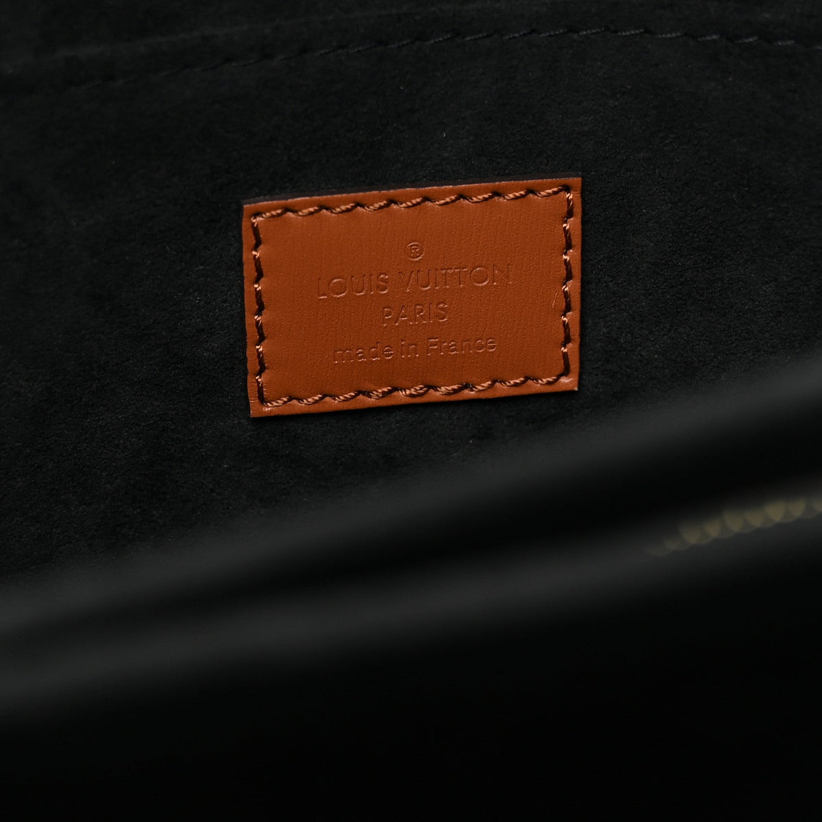 Reverse Monogram Dauphine Mm Handbag