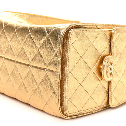 Small Quilted Caviar Handbag - Gold