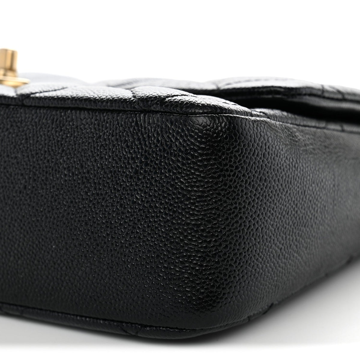 Large Quilted Caviar Flap Shoulder Bag - Black