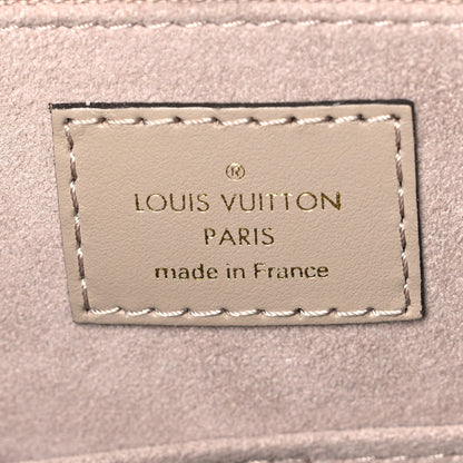 Empreinte Monogram Giant Onthego Mm Tour Handbag
