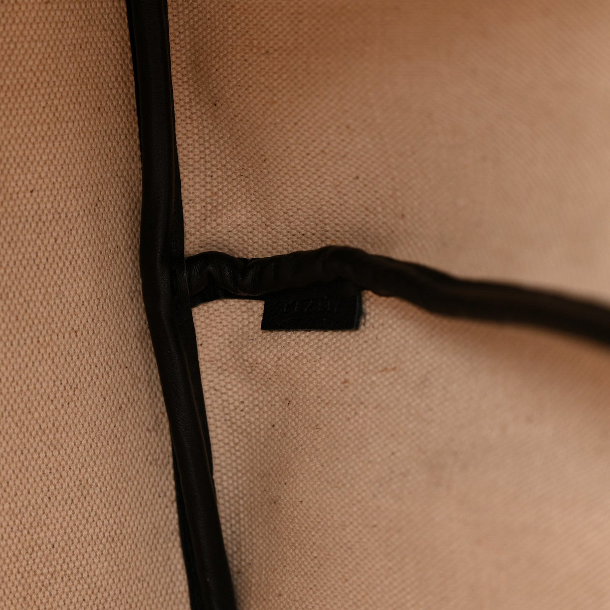 Maxi Handbag - Black