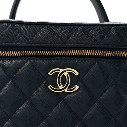 Small Quilted Caviar Handbag - Blue